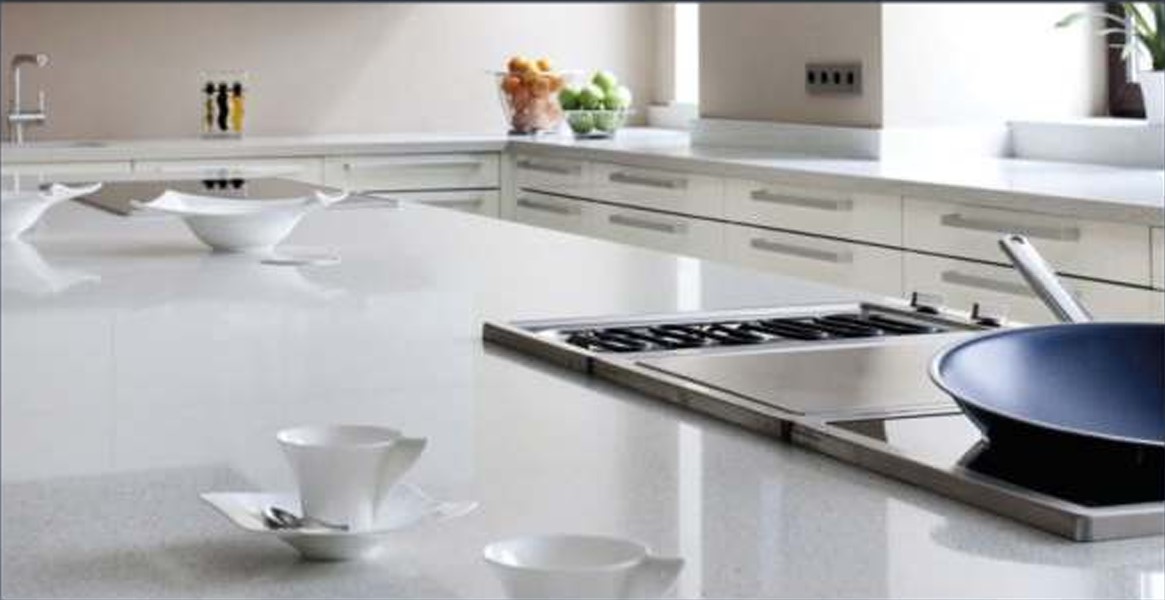 Столешница из камня smartquartz white sand