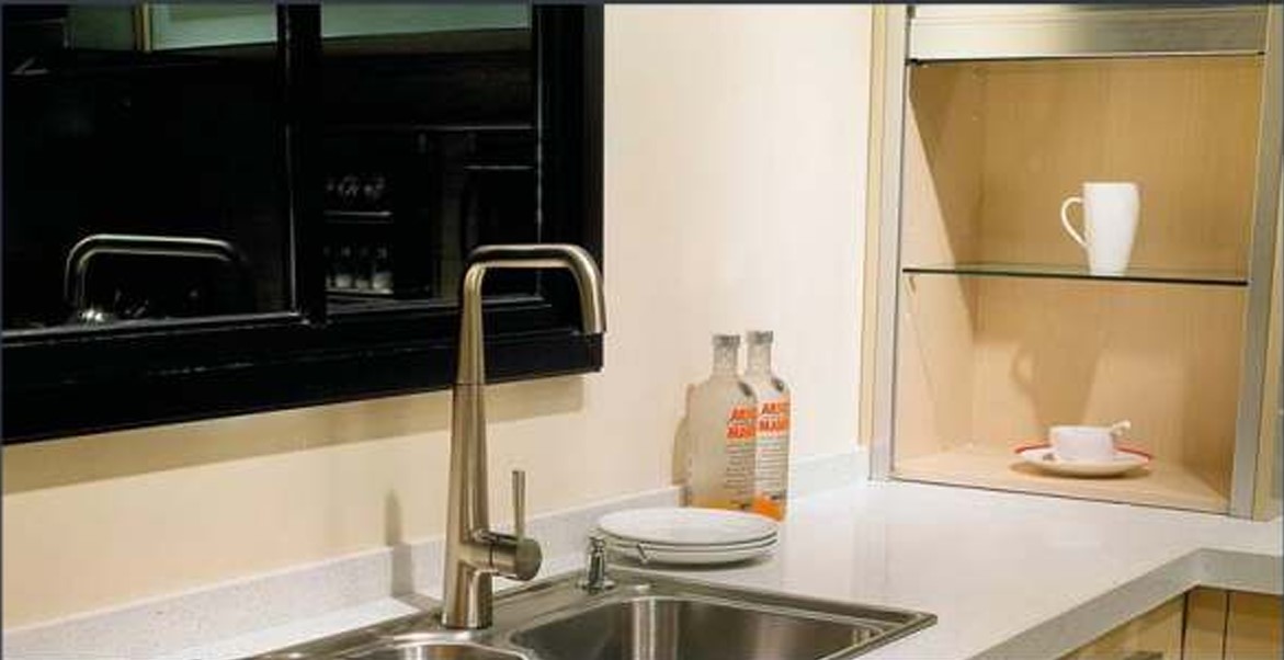 Столешница из smartquartz white sand