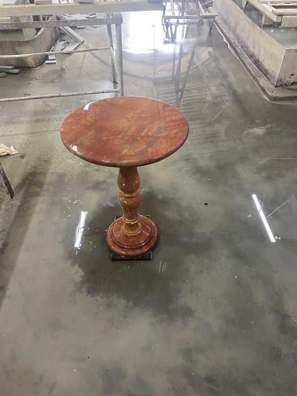 заказать столик круглый на ножке